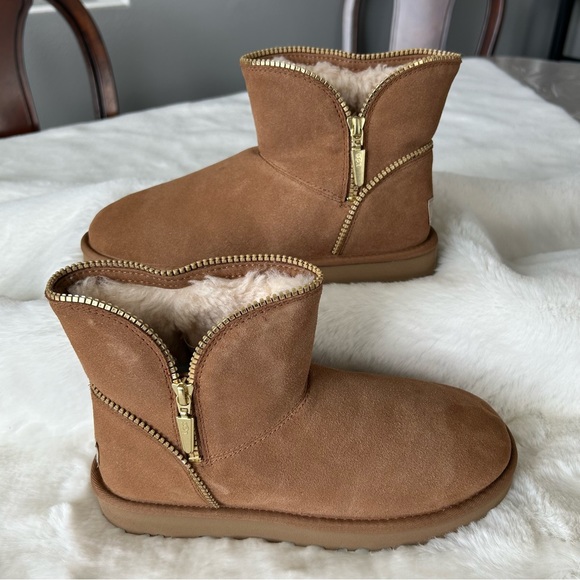 UGG MINI FLORENCE  SUEDE BOOT - Picture 1 of 8